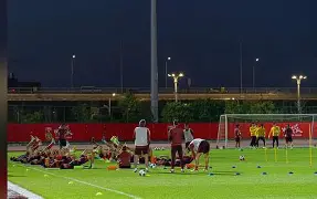 关于从哈登在日本队比赛中刷新纪录到今晚华盛顿奇才调整名单以备欧冠，转折点皇家社会队长鼓劲的信息